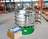 超聲波振動(dòng)篩主要采用超聲波換能器，利用換能器的工作原理能夠減少物料的堵網(wǎng)情況，提高篩分產(chǎn)量。